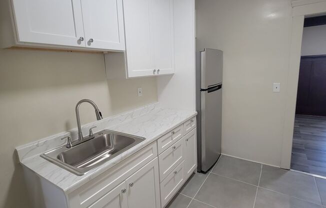 2 beds, 1 bath, $1,950