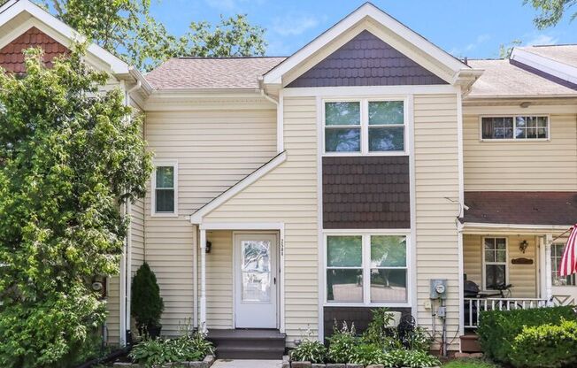 2504 OXFORD CT