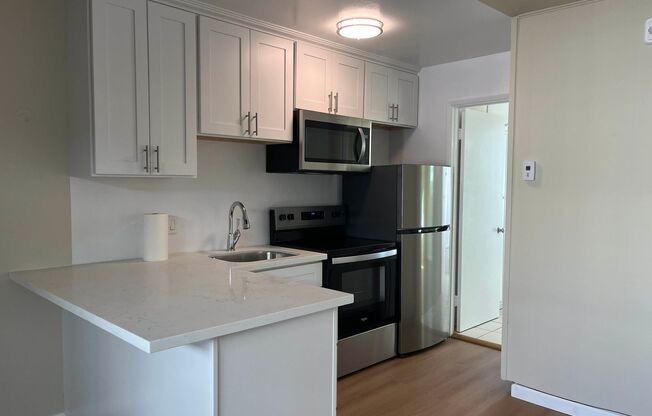 1 bed, 1 bath, 510 sqft, $2,300, Unit 06