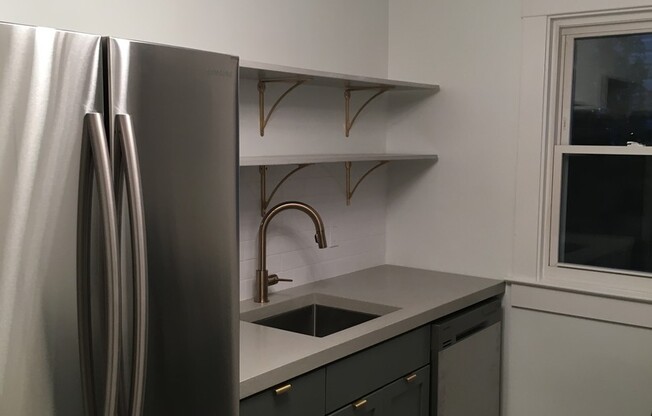 Modern Minimalism - 2BD Single Family Home in Downtown Bethlehem