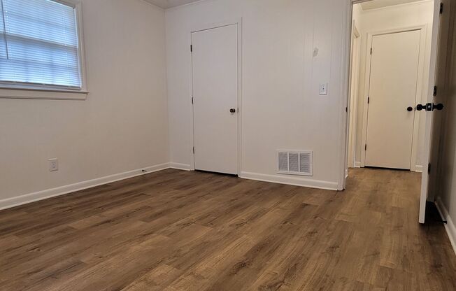 2 beds, 1 bath, $1,325