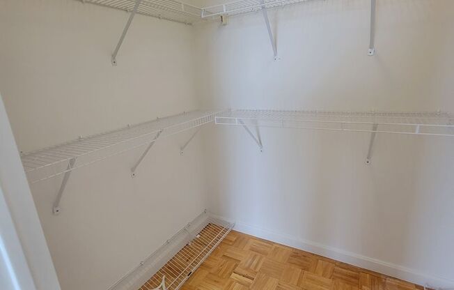 Studio, 1 bath, $1,700