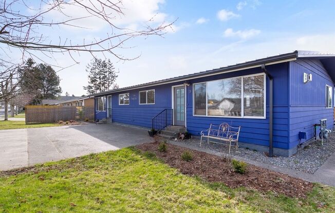 Remodeled Duplex, Cute Neighborhood, Close to Schools
