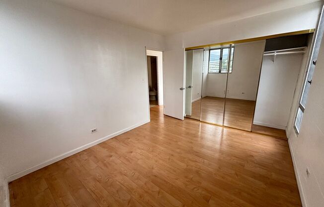 AVAILABLE NOW! 2 BED 1 BATH 1 COVERED PARKING ALL UTL. INCLUDED, WASHER DRYER IN UNIT