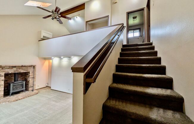 Discover This Charming Home in Wilsonville.