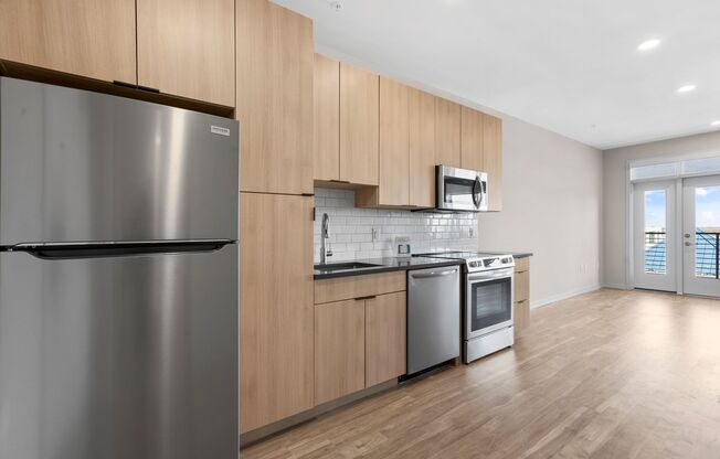 Studio, 1 bath, 548 sqft, $1,800, Unit 411