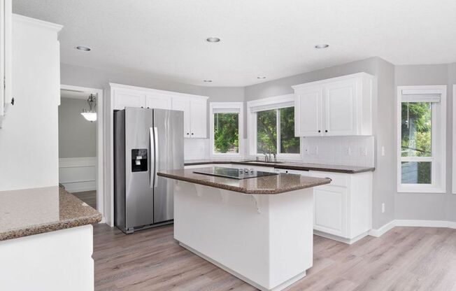 Stunning 4 bedroom, 2.5 bathroom home!! Must See!!