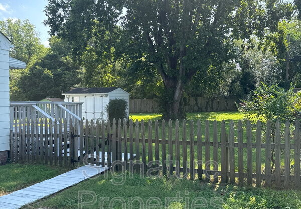 1209 FOXCROFT RD