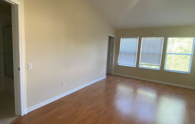 LAKEVIEW TOWNHOME FOR RENT - STONEBRIDGE COMMONS