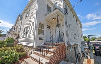 21 MEDFORD ST