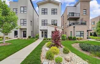 Stunning 3BR/3.5BA contemporary condo in the heart of Wedgewood-Houston!