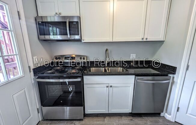 2 beds, 1 bath, $1,475