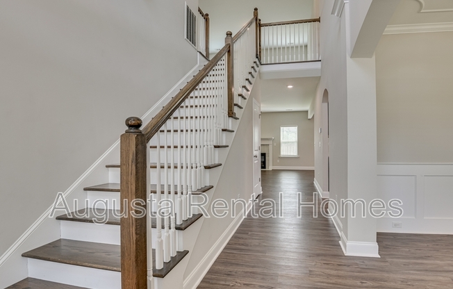 1110 GEORGE W CRAWFORD DR