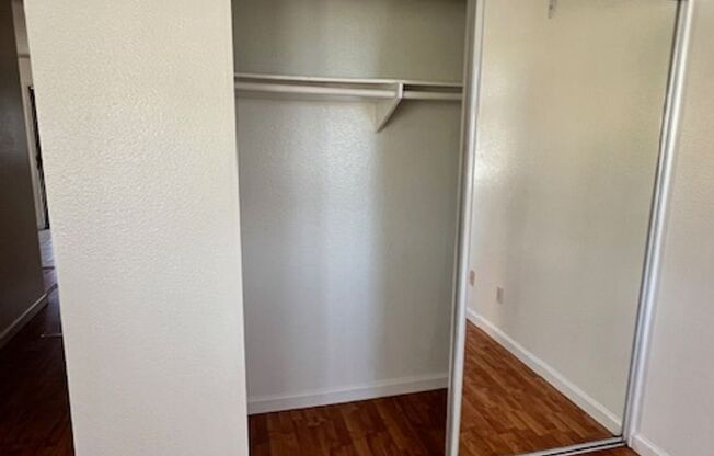 2 beds, 1 bath, $2,100, Unit 6434 Unit 511