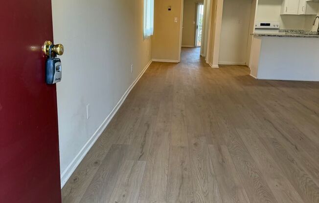 21701-21715-21727 Parthenia St Canoga Park, CA 91304