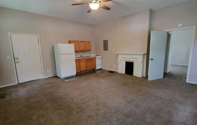 1 bed, 1 bath, 600 sqft, $775, Unit Unit 1