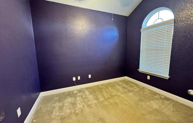 8226 TAFT CRK