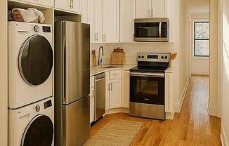149 E 116 ST