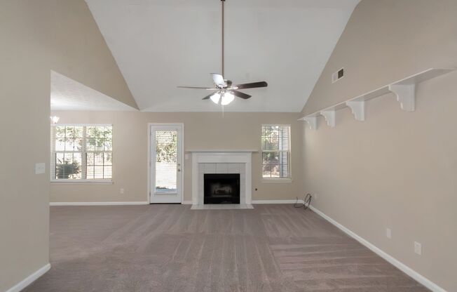 Charming 3BR/2BA Ranch Home in Stockbridge!