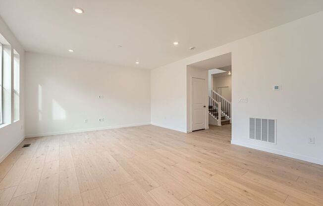 ALMOST BRAND NEW exquisite 3bd home in Harvest Ridge community