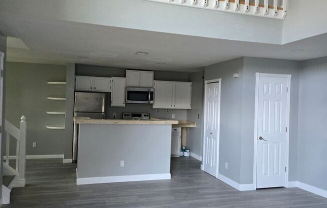 2 beds, 2 baths, $2,350, Unit # 18