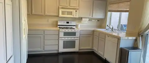 10504 BEACHWALK PL