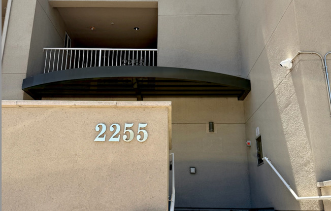 Parc Crossing 1 Bed 1 Bath Unit in Mountain View Available Now!!!!