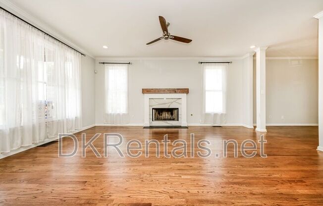 9 HOWELL ST NE