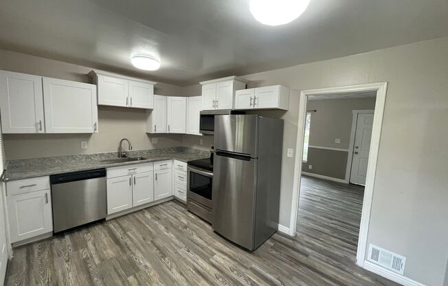 Newly Remodeled 3 Bedroom Home!