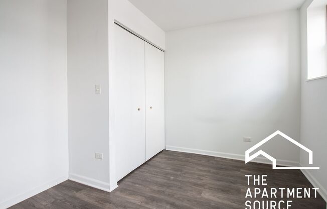 UPTOWN Rehabbed 1 Bed 1 Bath By LAKE AND RED LINE