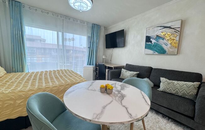 Luxury Studio in Yacht Club Condominium Community