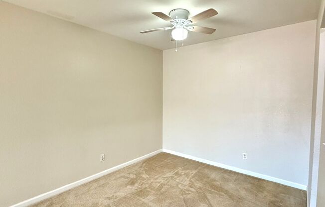 COMING SOON! $2850 / 2 BR - GORGEOUS REMODELED CONDO IN CENTRAL NEWARK
