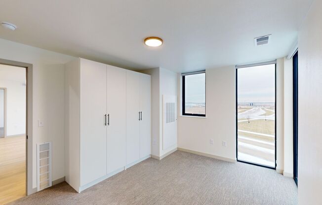 3 beds, 2 baths, 1,091 sqft, $1,340, Unit 1121-200