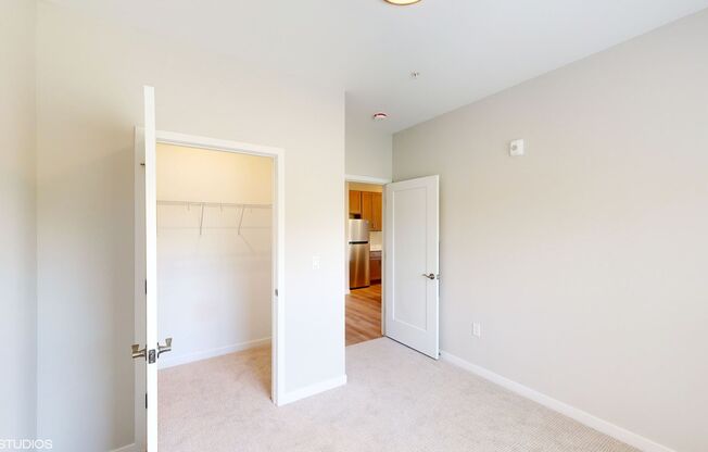 1 bed, 1 bath, 658 sqft, $1,399, Unit 1-204 - 1915 Mattis Apt 204