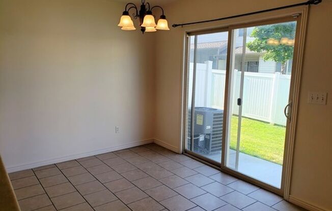 3 beds, 1.5 baths, 1,213 sqft, $1,745, Unit B5