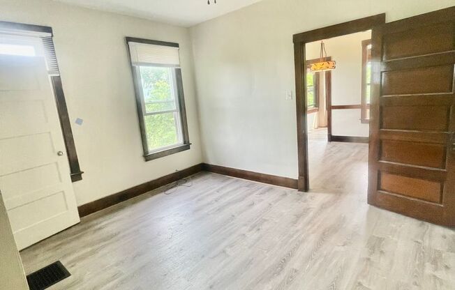 1505 Fleck Street (Full Service)