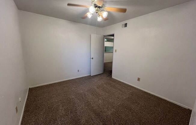 2 beds, 1 bath, 832 sqft, $1,150, Unit 506