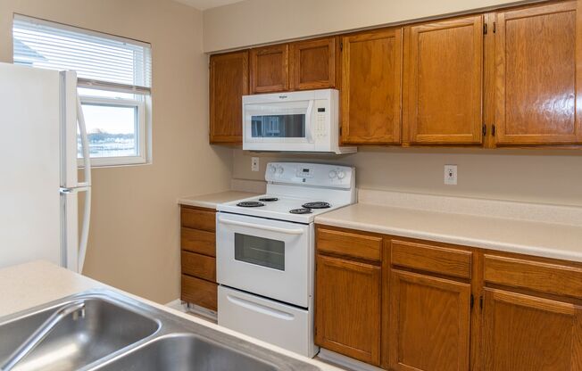 2 beds, 2 baths, 950 sqft, $1,705, Unit 2107-10