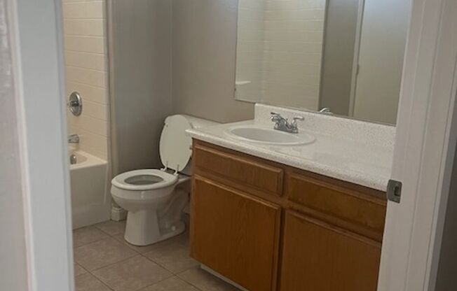 2 beds, 1 bath, 811 sqft, $1,595, Unit 8440-A