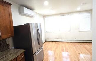 1 bed, 1 bath, 3,360 sqft, $2,000