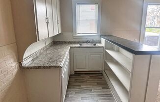 1 bed, 1 bath, $695, Unit 495 Emerson #2