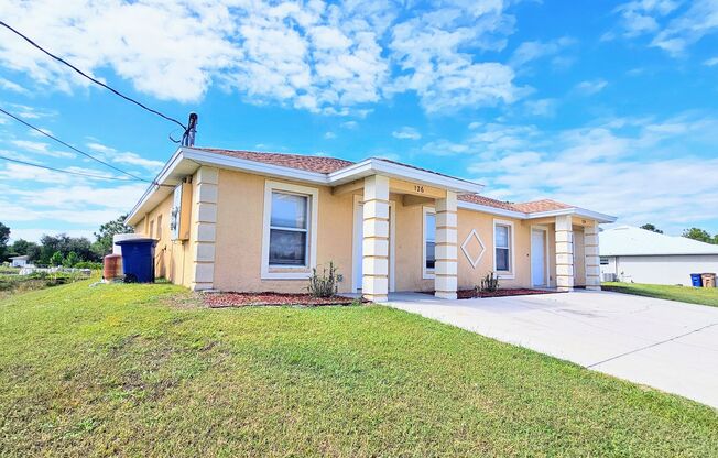 Nice 3 Bedroom Duplex in Lehigh Acres