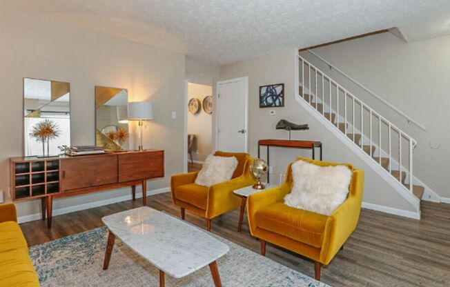 3 beds, 2 baths, 1,200 sqft, $1,315, Unit 1809