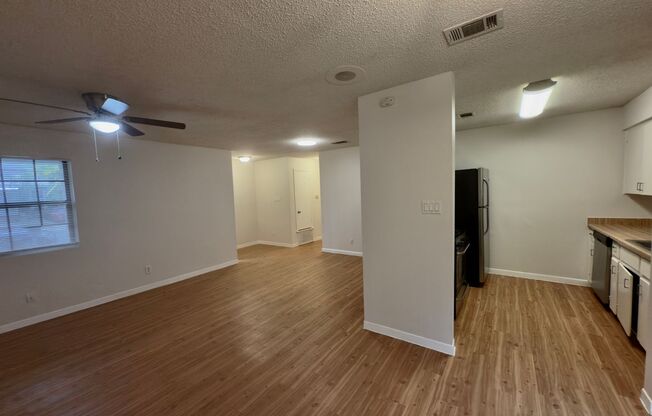 Duplex Blocks from Downtown and Town Lake