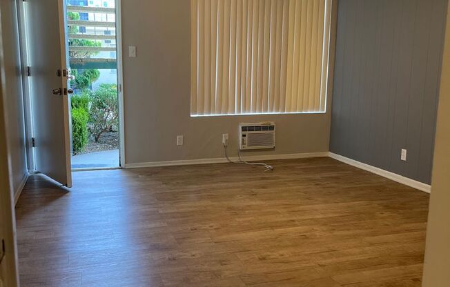 1 bed, 1 bath, 430 sqft, $1,750, Unit 5