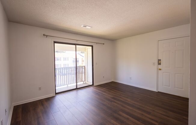 2 beds, 1 bath, $1,200