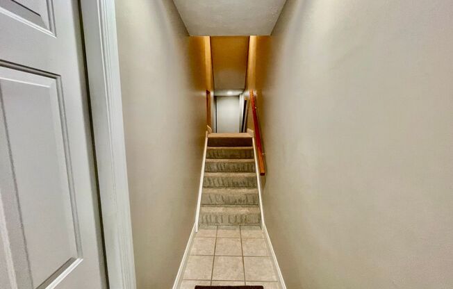 3 Bed 2 full and 2 1/2 Bath- Imperial PA