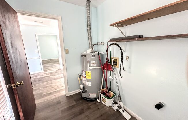 3 beds, 2 baths, $1,250