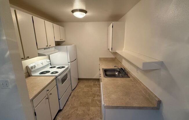 1 bed, 1 bath, 660 sqft, $1,195, Unit 323