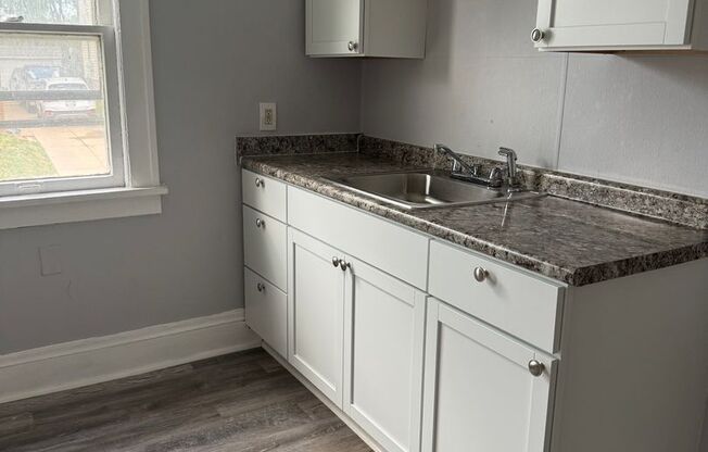 Shaker Heights 3 Bedroom Down